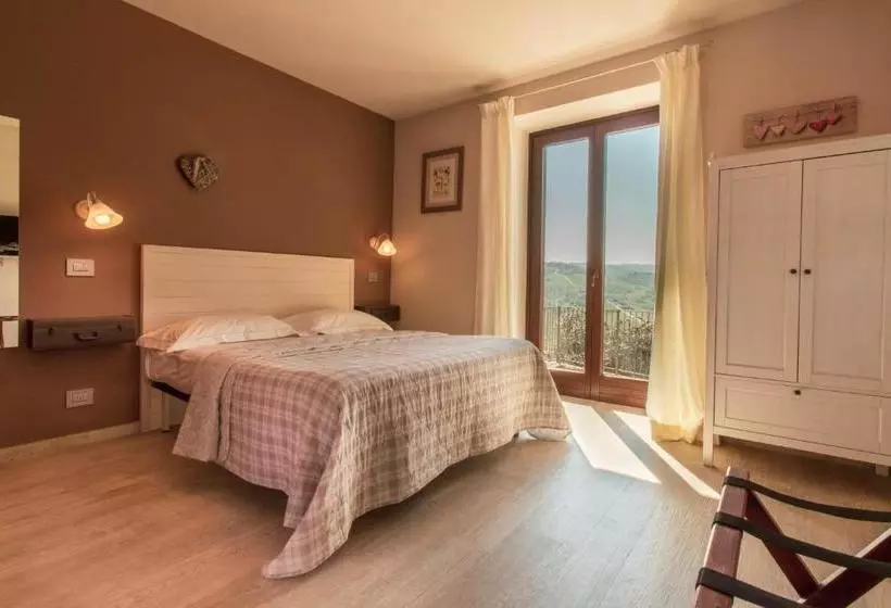 Aamiaismajoitus (B&B) Poggio Dei Farinetti