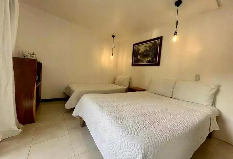 Freddy`s Place B&b