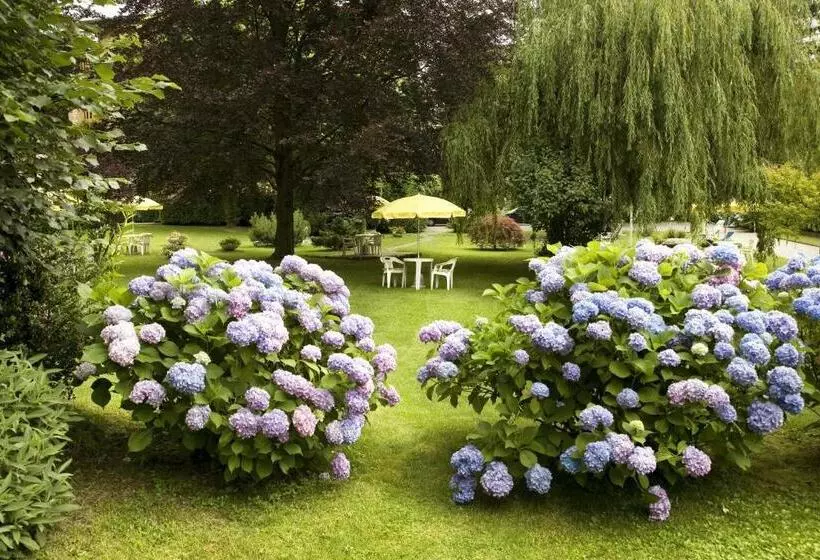 Hotelli Albergo Milano