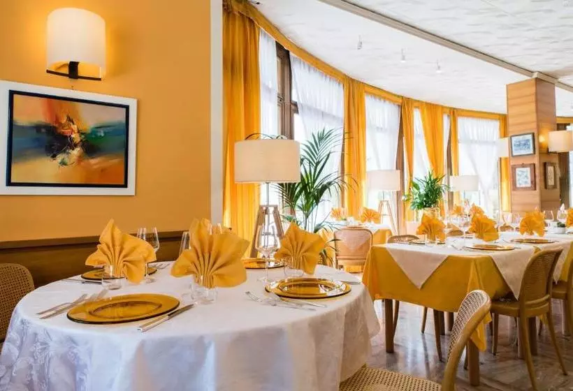 Hotelli Albergo Milano