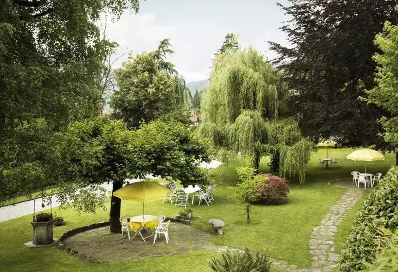 Hotelli Albergo Milano