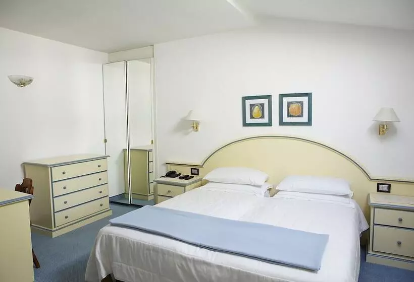 Hotelli Albergo Milano