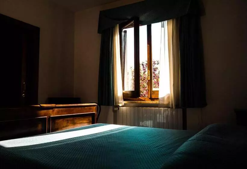 Hotelli Albergo Ristorante Il Ciclope