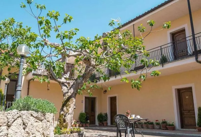 Hotelli Albergo Ristorante Il Ciclope