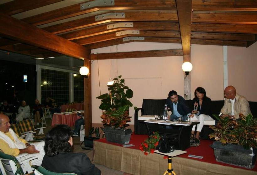 ホテル Ondina E Milazzo