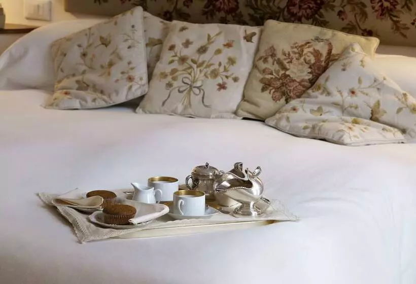 تختخواب و صبحانه Villa Cassuto Maison De Charme