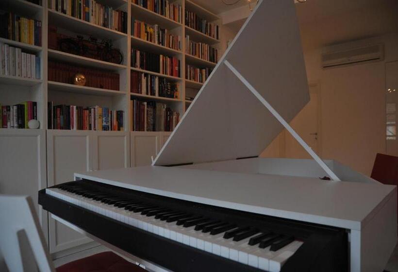 تختخواب و صبحانه Vitaminam