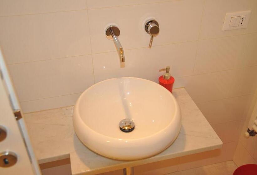 تختخواب و صبحانه Vitaminam