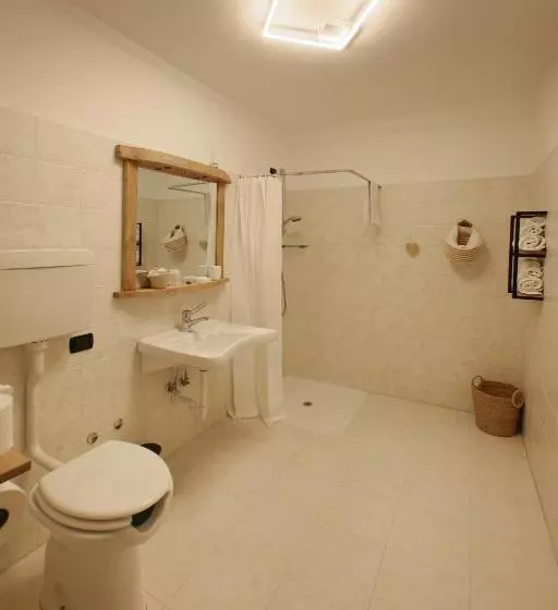 ホテル Locanda Occitana Cà Bianca