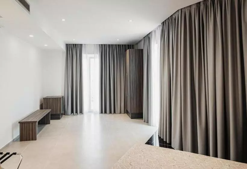 ホテル Nuova Grottella