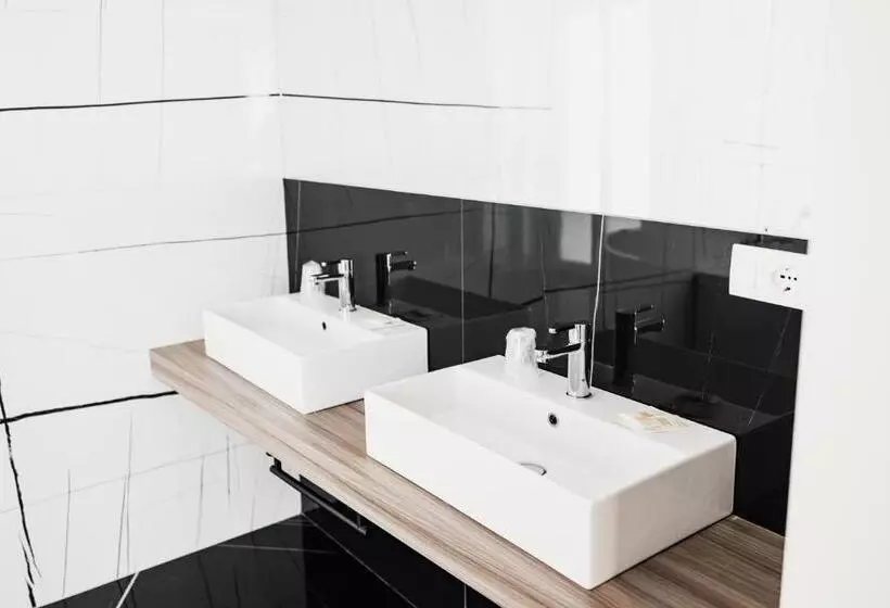 ホテル Nuova Grottella