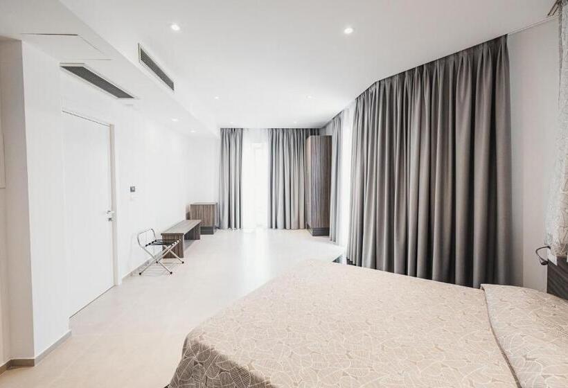 Отель Nuova Grottella