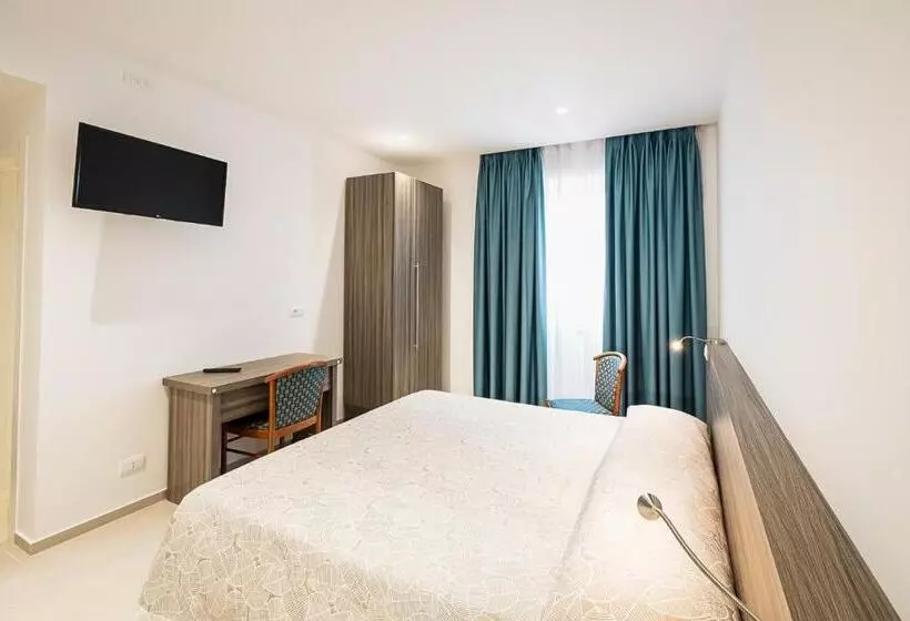 ホテル Nuova Grottella