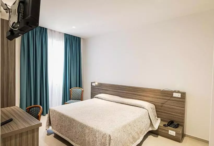 ホテル Nuova Grottella