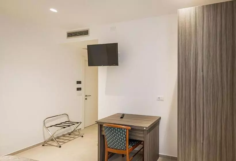 ホテル Nuova Grottella