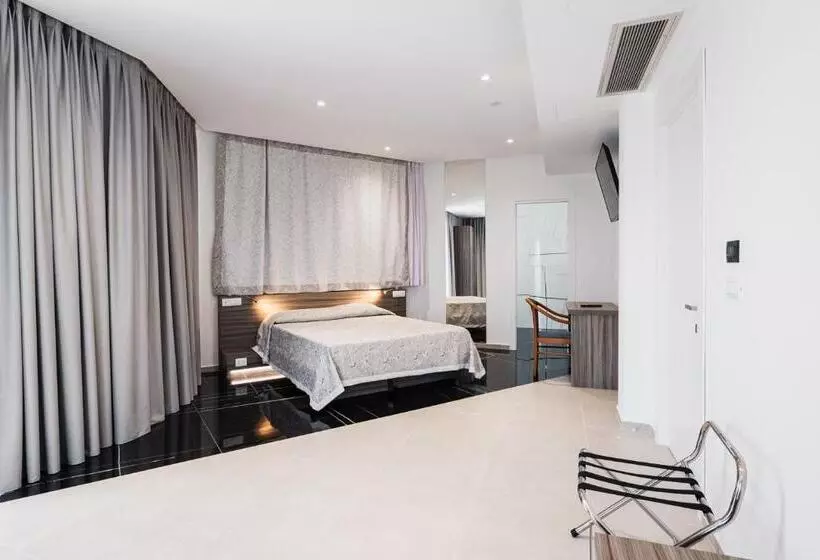 ホテル Nuova Grottella