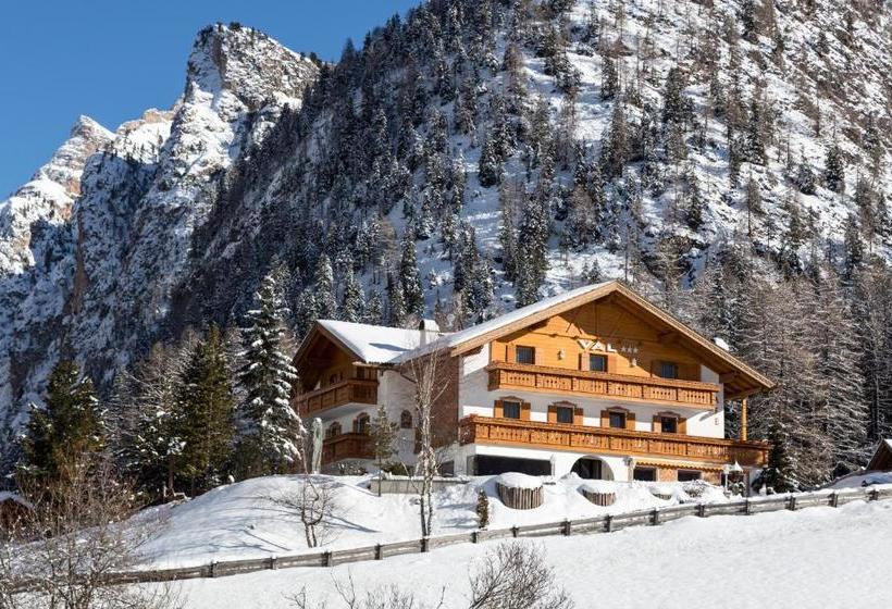 בית מלון כפרי Val