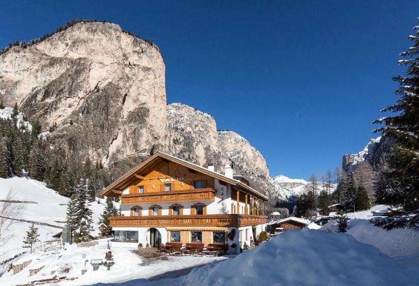 בית מלון כפרי Val