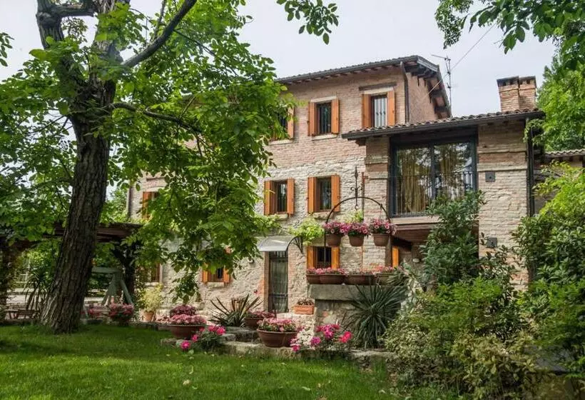 Aamiaismajoitus (B&B) Aiceltis