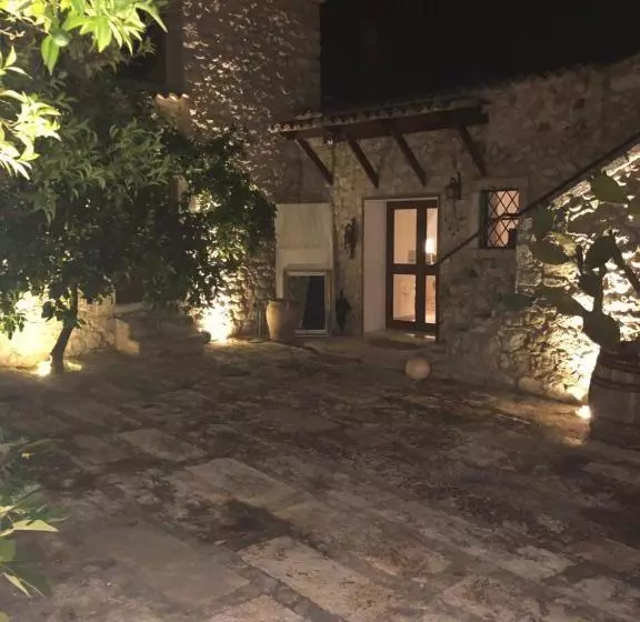 تختخواب و صبحانه Barone Gambadoro