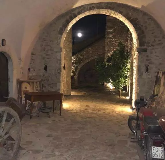 تختخواب و صبحانه Barone Gambadoro