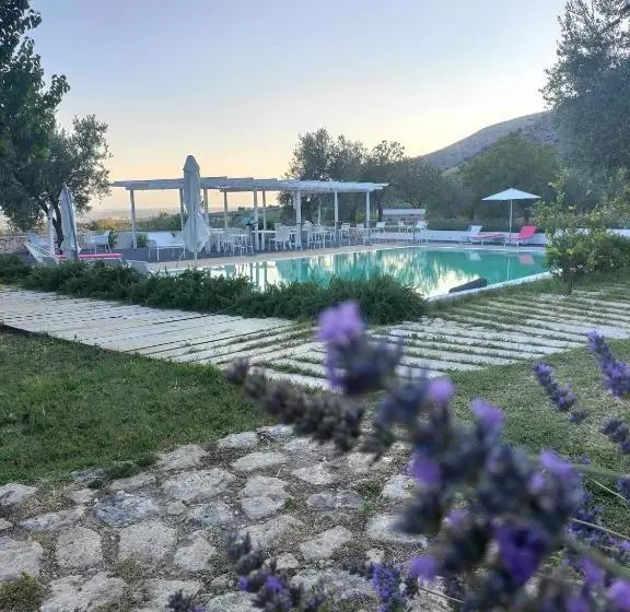 تختخواب و صبحانه Barone Gambadoro