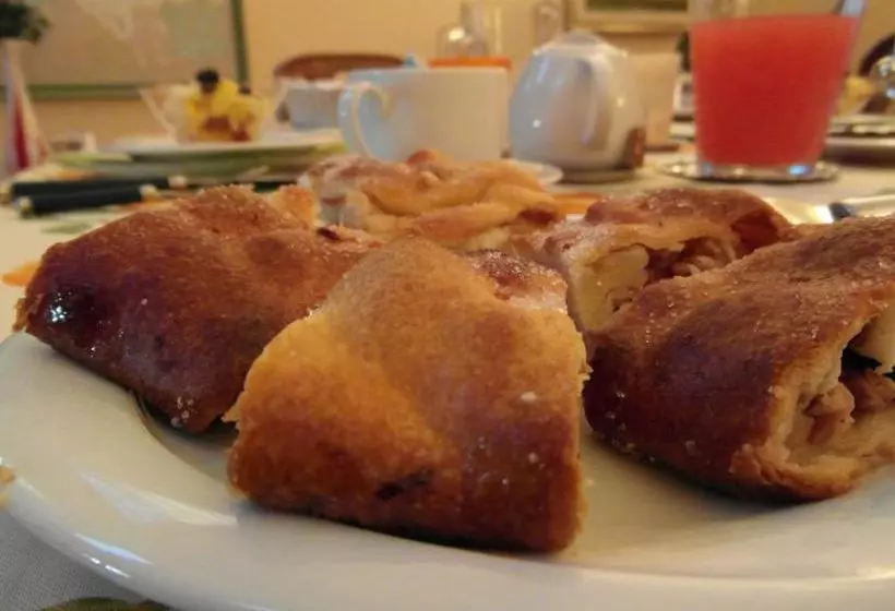 Aamiaismajoitus (B&B) I Poggiolo Di San Miniato