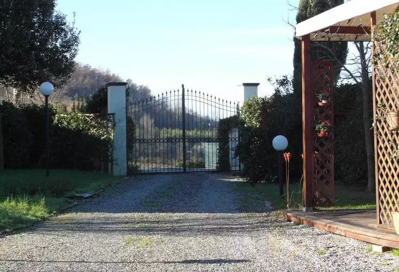 Aamiaismajoitus (B&B) I Poggiolo Di San Miniato