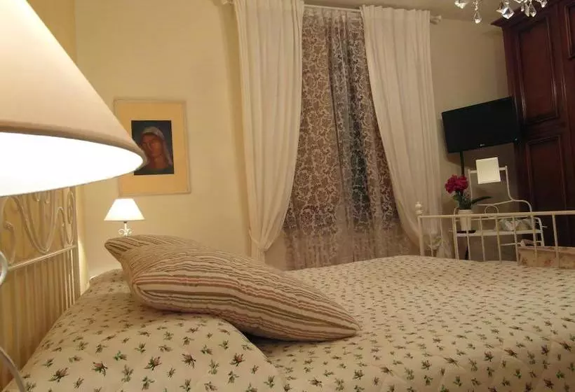 Aamiaismajoitus (B&B) I Poggiolo Di San Miniato