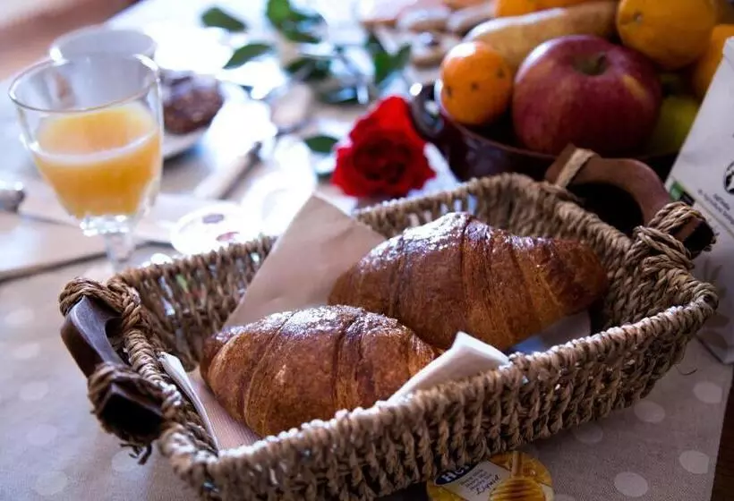 Aamiaismajoitus (B&B) La Casa Nel Borgo