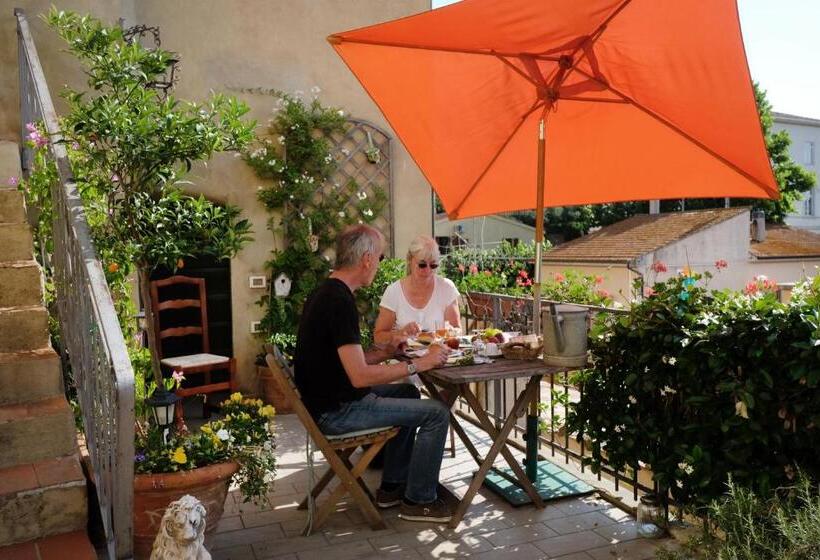 住宿加早餐 La Casa Nel Borgo