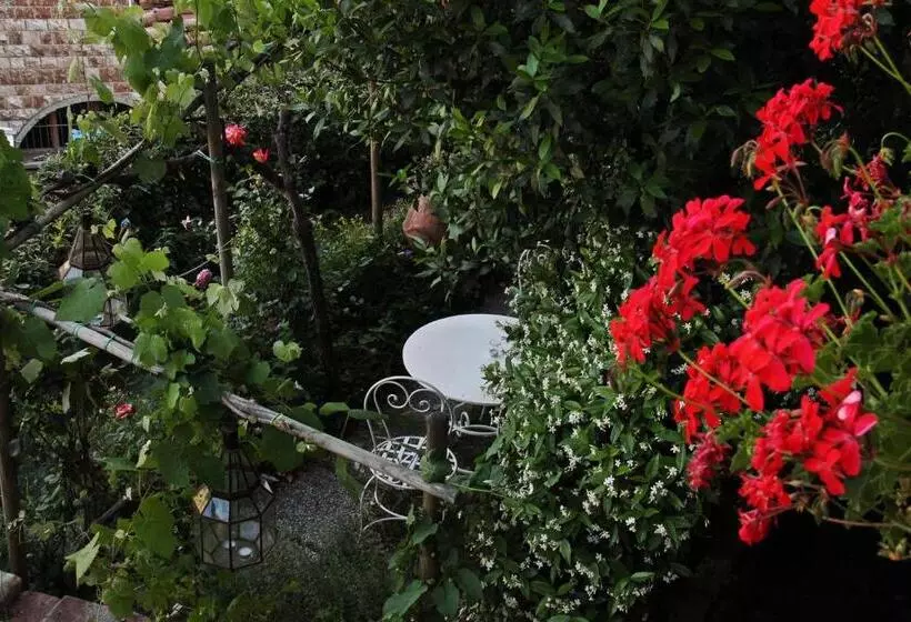 Aamiaismajoitus (B&B) La Casa Nel Borgo