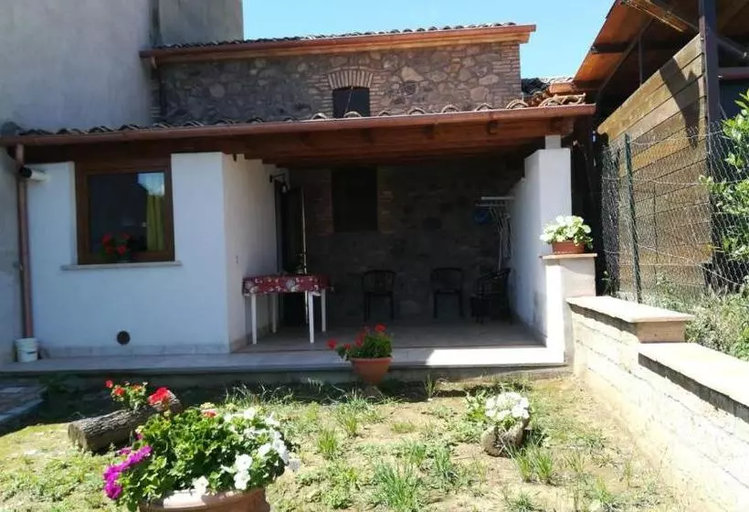 تختخواب و صبحانه La Collina