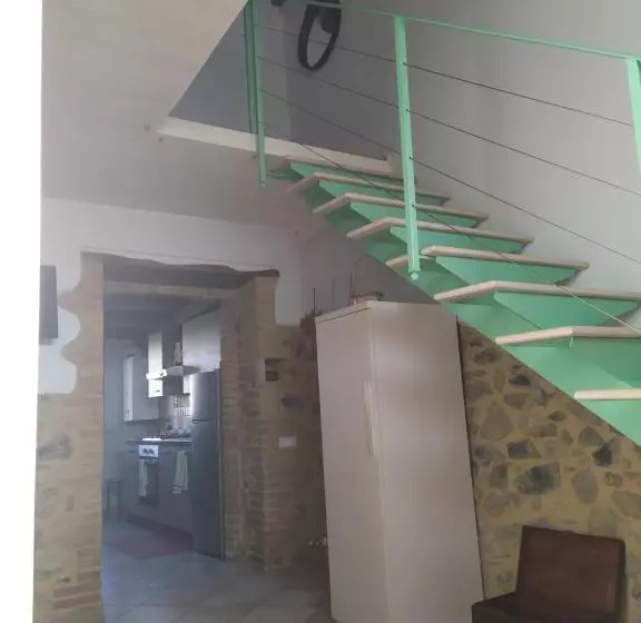 تختخواب و صبحانه La Collina