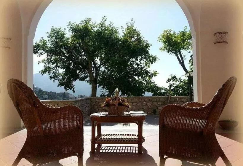 Aamiaismajoitus (B&B) Portico Del Paradiso