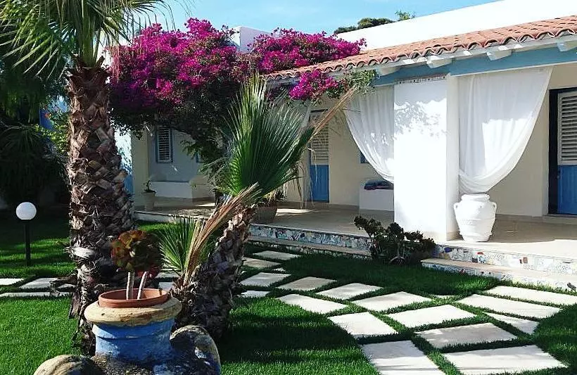 Hotelli Albergo Isola Mia