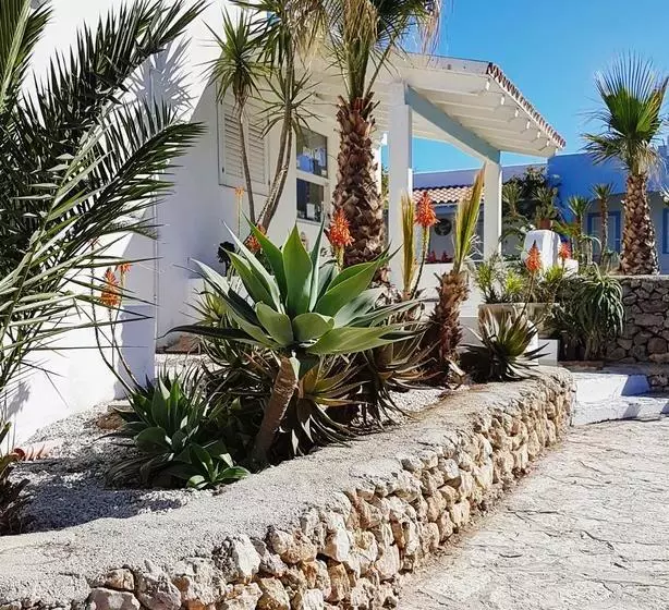 Hotelli Albergo Isola Mia