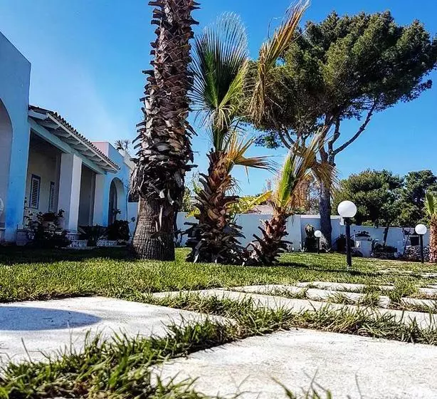 Hotelli Albergo Isola Mia