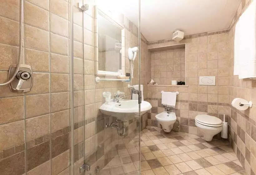 Hotelli Chalet Piereni