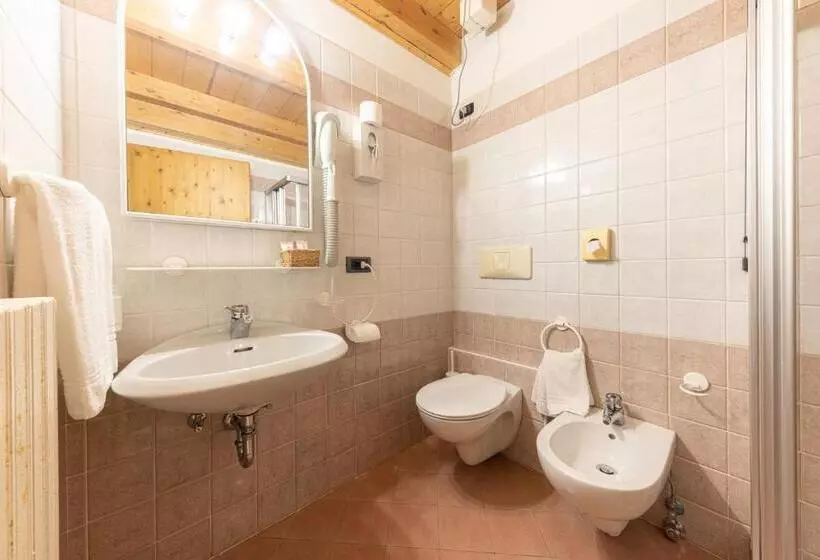 Hotelli Chalet Piereni