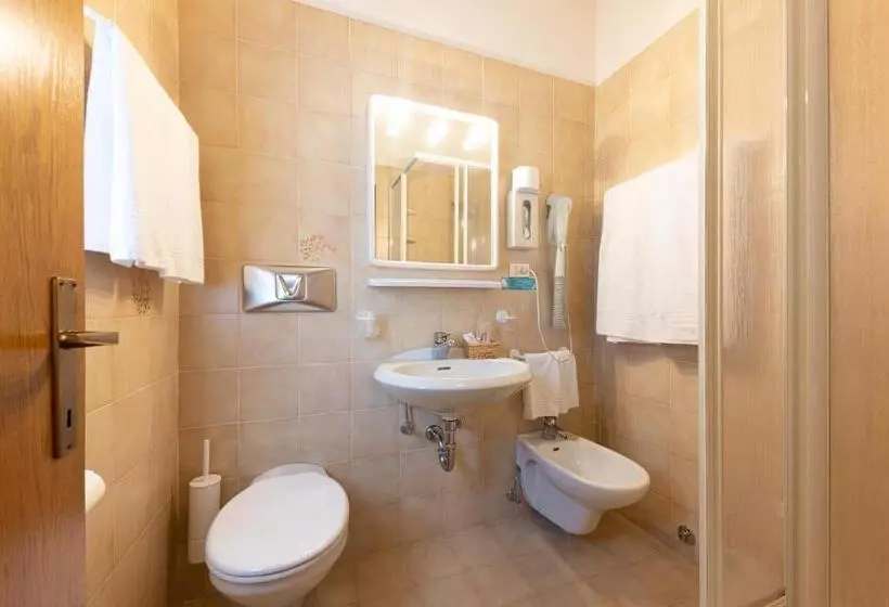 Hotelli Chalet Piereni