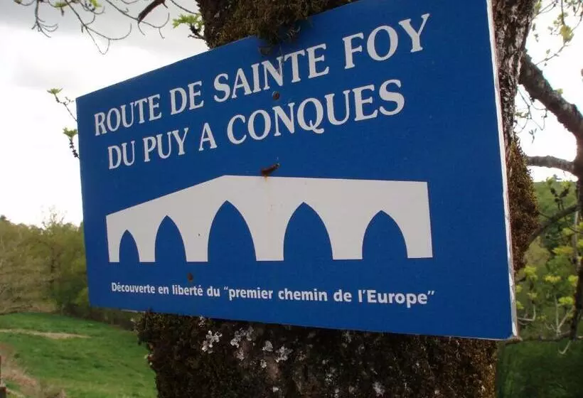 ホテル Hôtel Auberge Du Combaïre