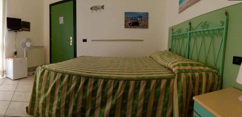 Отель Lungomare