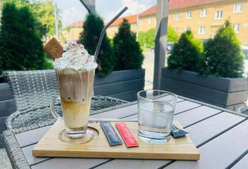 هتل Penzion Benedikti