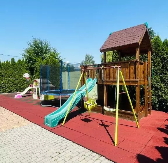 هتل Penzion Benedikti