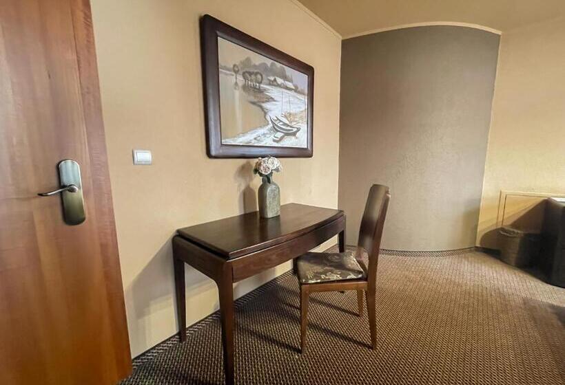 فندق Penzion Benedikti