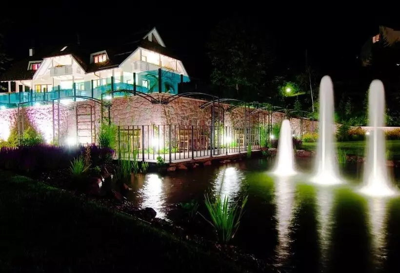 リゾートホテル Villa Anina