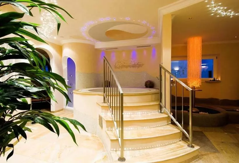 リゾートホテル Villa Anina