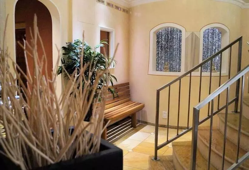 リゾートホテル Villa Anina