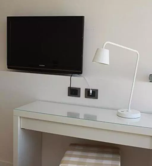 ベッドアンドブレックファースト Al Postale 17